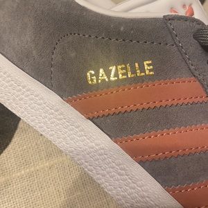 Adidas Gazelle size 7